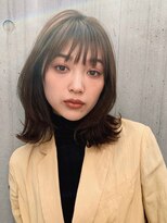 エインアンリー 表参道(AIN.ANLY.)&nbsp;小顔カットの耳かけボブ☆ハイライトカラーオリーブカラー