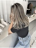 ホワイトバレイヤージュにコントラストハイライトMIX