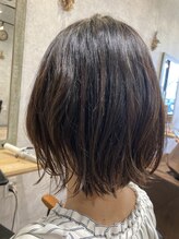 クシュ 所沢東口店(kusyu...)&nbsp;ミントグリーンホワイティアッシュ×ウルフボブ×くせ毛ショート