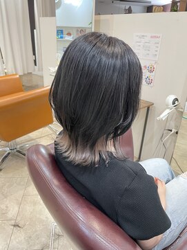 カルマ(KARMA) ミディアムウルフ+インナーカラー