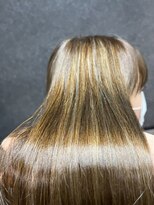 アローズ 荒尾店(arose)&nbsp;グレー系ハイライトカラー  20代30代 インナー 髪質改善