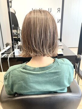 ハルキ ミナト ジャパン オオサカ(HARUKI MINATO japan OSAKA) ハイライトボブ 20代30代40代ヘア 小顔 大阪ボブ 梅田