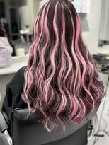 アルマバイロサ(ALMA by ROSA) ピンクカラー×ピンクハイライトエクステ 担当SE-YA