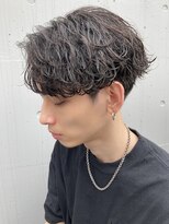 フィフスワン(fifth one)&nbsp;波巻きスパイラルパーマツイストスパイラルパーマセンターパート