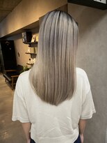 サニー 渋谷(SUNNY)&nbsp;バレイヤージュ、ハイライト、レイヤーロング、グレーベージュ