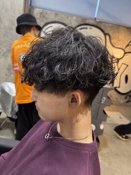 カーニー 上野(kearny) 波巻きスパイラルパーマツイストスパイラルパーマ波巻きパーマ