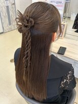 ベルデイズ 関内店(BELDAYS)&nbsp;カチモリストレートハーフアップ