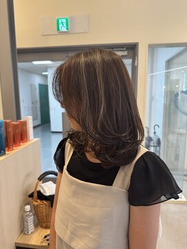 ヘアーポケット リタ(HAIR POCKET ritta) shiroレイヤーカット×外国人風ハイライト