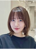 表参道酸性ストレートパーマ艶髪ミディアムレイヤーベージュ40代
