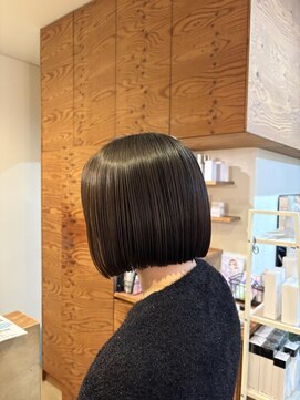 リリーアンドコー(LILY&CO.) タイトボブ