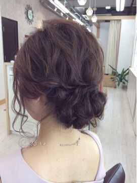 ブロッサム ヘアデザイン(blossom) ルーズアップ