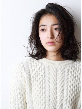 ティメレ 神戸三宮(Timere) 黒髪 小顔 毛先パーマ フレンチボブディ【Timere 神戸三宮】