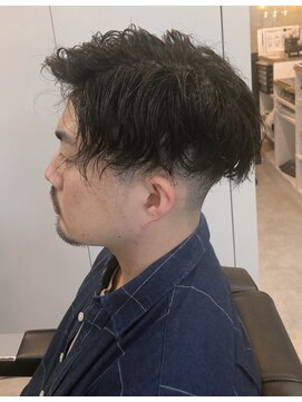 フランクスバーバーリザーブ 人形町店(FRANK’S BARBER RESERVE) ツイストスパイラルフェード