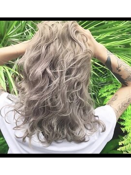 スーク 宜野湾店(suuk) シルバーベージュ