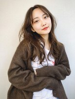 オグジュアリー 表参道(aux.)&nbsp;センターパートで色気のあるレイヤーロング