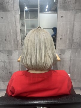 ネウィ 赤羽(newi) ホワイトカラー