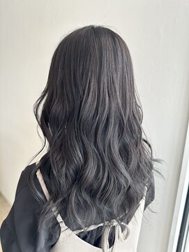 アウリィ(Aulii) 暗めカラー