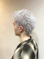 モップアップ(Mop up) スパイキーショート×ホワイトカラー