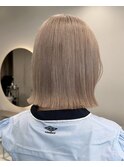 原宿切りっぱなしミディアムボブハイトーンケアブリーチカラー◆