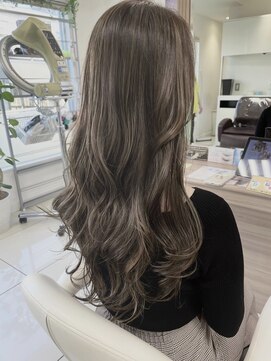 アッシュ 鶴ヶ峰1号店(Ash) 格上げロングヘアー [横浜/鶴ヶ峰/グレージュ/20代30代40代]