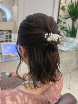 オフ(off)&nbsp;結婚式お呼ばれヘア｜ボブハーフアップ