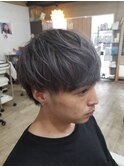 暗髪アッシュのマッシュヘア