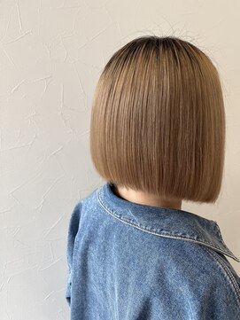 ルーツ(ROOTS) 前下がりボブ♪