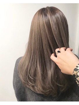 クツロギ(kuturogi) ハイライトアッシュ