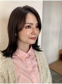 外はね切りっぱなし ミディアムスタイル