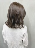 アッシュベージュ×鎖骨ボブ