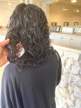 アンジュベイナハ (Ange Bay NAHA) ミディアム×スパイラルパーマ