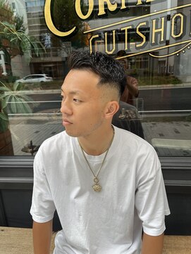 フォーコーナーズ(Four Corners) アップバング/パイロンパーマ/ゆるパン