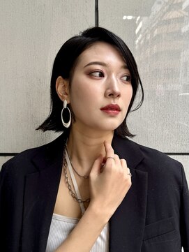 ディオ アンド ルーチェ(Dio&Luce) 黒髪/キャリア/外ハネ/大人/かき上げ