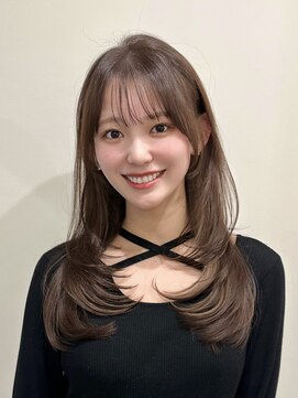 ユニコ(unico) 韓国風/レイヤー/小顔/前髪カット/髪質改善/グレージュ/透明感