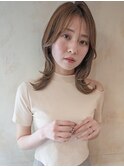 くすみベージュ/セミロング/韓国風