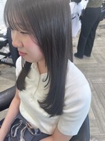 リリー バイ エーケー(Lily By Ak)&nbsp;艶感たっぷりのナチュラルストレート