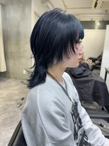 シーン(seen)&nbsp;シャギーウルフ×ブルーブラックカラー　ロングウルフヘア