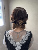 エストレーラ(estrela)&nbsp;『estrela』大人可愛いアップスタイル