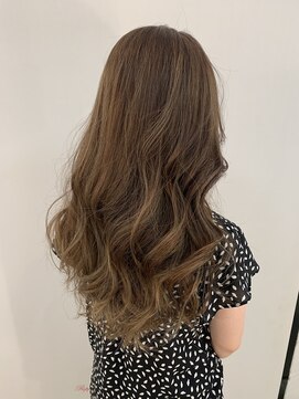 六本木美容室 白金店 細めゴージャスハイライト