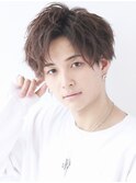 ツーブロ刈り上げソフトフェザーコンマアップバング