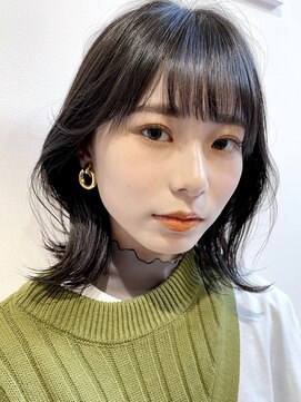 ビュートリアム 南青山(BEAUTRIUM) ミディアムレイヤー くびれシルエット 人気 20代30代40代