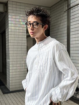 ヒュージ 三軒茶屋(huge) アップバング/束感ショート/ツーブロックマッシュ/コンマヘア