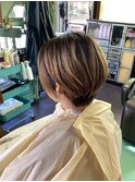 ショートボブ