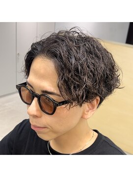 ニコ シモノセキ(NIKO Shimonoseki) 「NIKO」大人ツイストスパイラルパーマ　下関センターパート