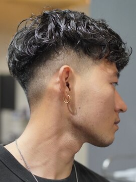 ノーエン(noen) メンズマッシュパーマニュアンスパーマスパイラルパーマ刈り上げ