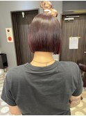 ボブカット×ワインレッド