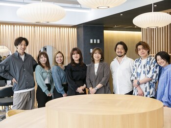 リファインド(REFINED)の写真/女性スタイリストが多いからこそ大人女性に寄り添える◎お客様のお悩みやご要望に応じてスタイルをご提案!