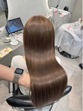 オニキス(ONYX) T01シルキーレイヤーカット髪質改善ストレート縮毛矯正表参道