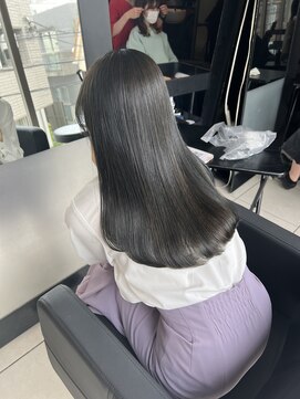 アクアオモテサンドウ(ACQUA omotesando) ☆ブリーチなしダブルカラーアッシュグレージュハッシュカット