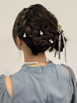 ベルフェミンイオンS.C パールがきらめく甘め編み込みガーリーアップスタイル